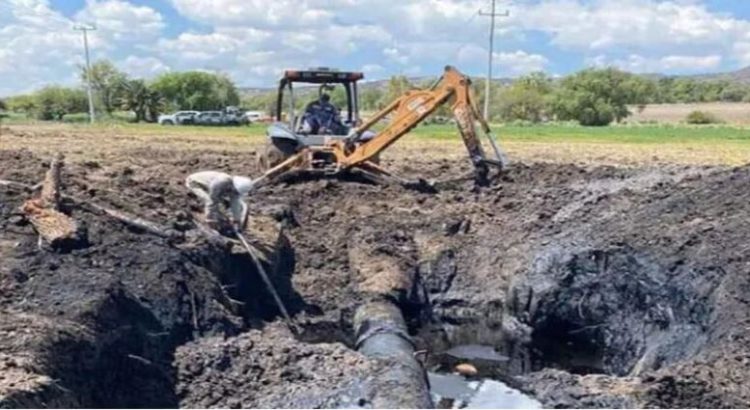 Derramaron 100 mil litros de crudo a Río Tula