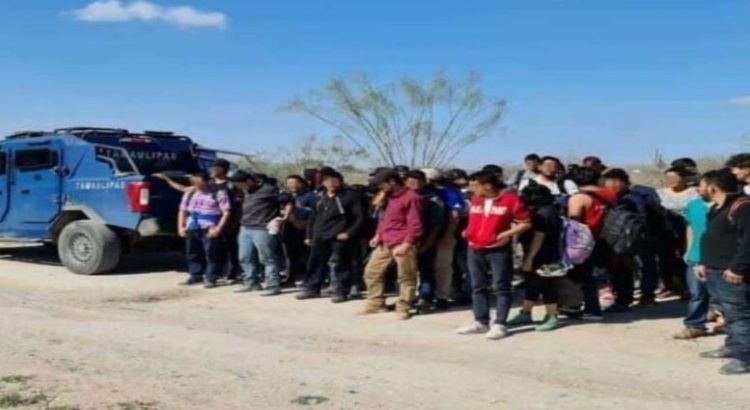 Gobernador de Tamaulipas se reúne con migrantes