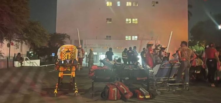 Por un incendio desalojan a pacientes de hospital en Cd. Victoria