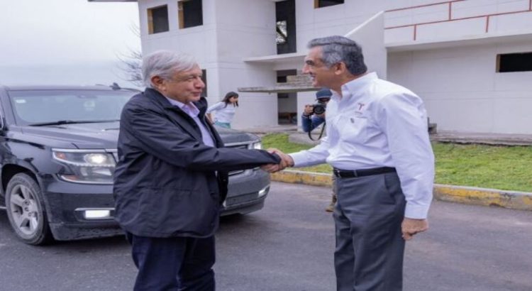 AMLO supervisa modernización de aduana