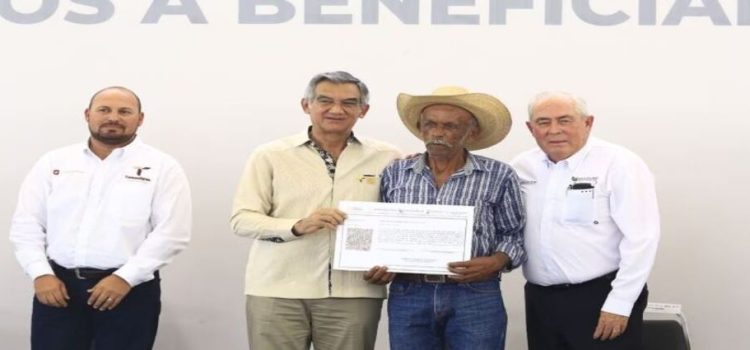 Entregan fertilizantes a productores de Tamaulipas