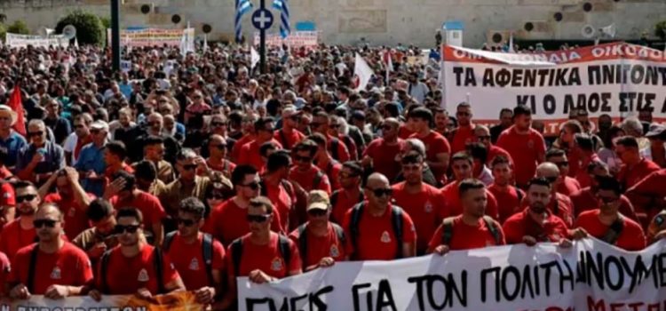 Aprueba Grecia ampliar la jornada laboral hasta 13 horas diarias