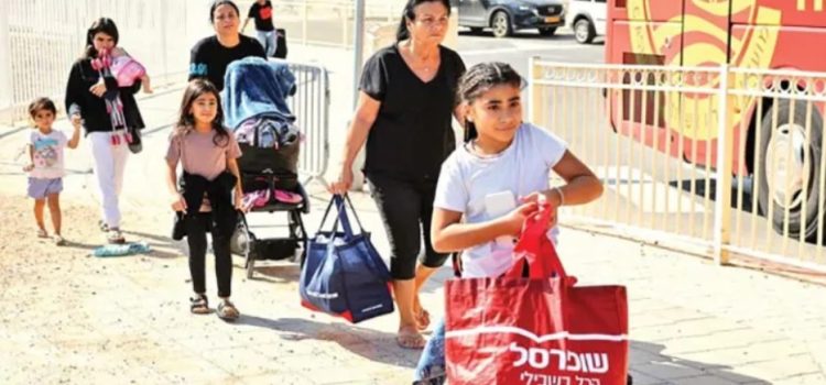 Evacúa Israel a 20 mil personas de la frontera con Gaza