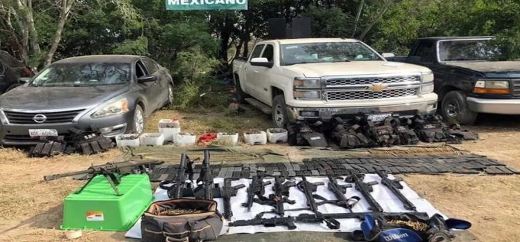 Asegura armas, equipo táctico y vehículos con blindaje artesanal en Tamaulipas