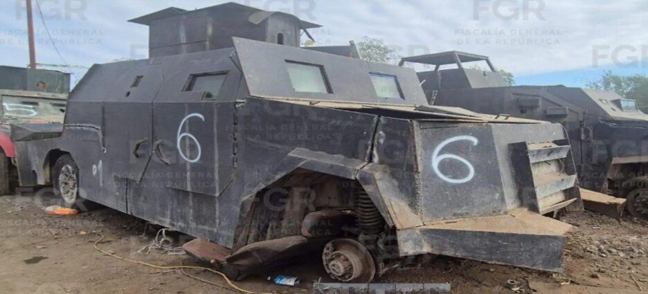 En Tamaulipas destruyen 23 vehículos “monstruos” asegurados al crimen organizado